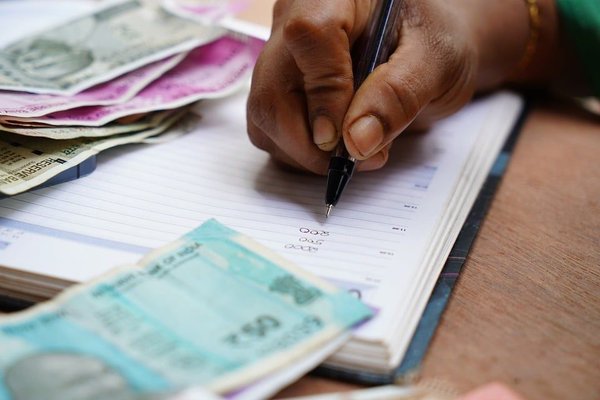 Les défis d'une économie mondiale vulnérable face à des taux d'intérêt élevés
