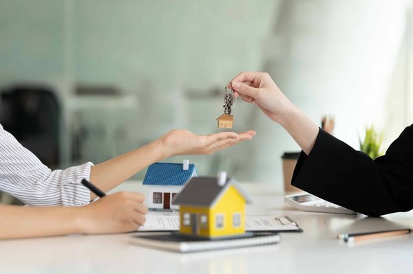 Critères de choix d'une agence immobilière à Praz Sur Arly