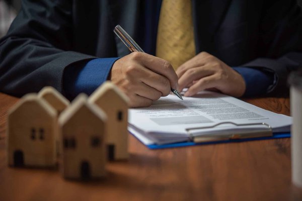 Quel est le processus à suivre pour acheter un bien immobilier ?