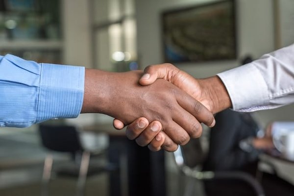 Comment faciliter vos transferts de fonds ? Règles et procédures à connaître.